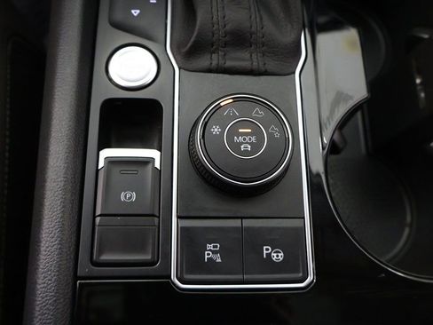 Used 2021 Volkswagen Atlas SEL Premium image 64