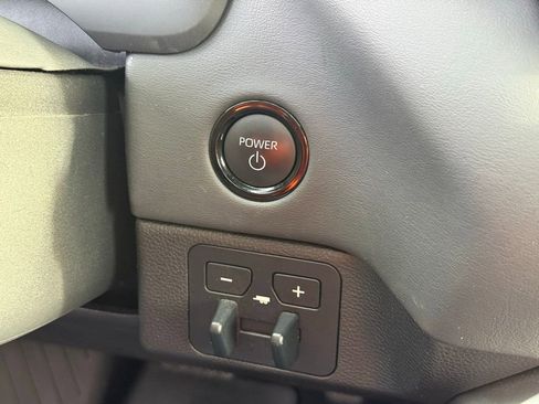 Used 2025 Toyota Tundra Platinum image 31