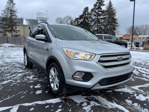 Used 2018 Ford Escape SE image 10