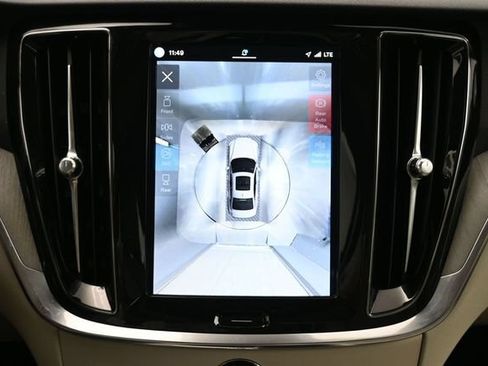 Used 2025 Volvo S60 B5 Plus AWD/4WD image 21