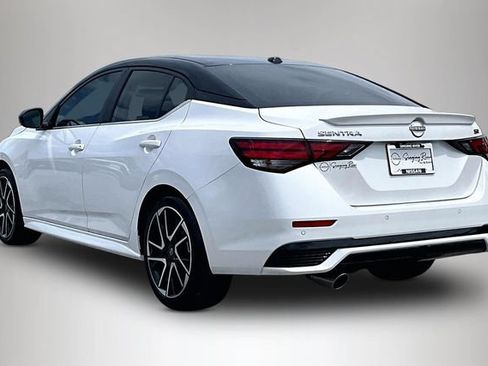 Certified 2025 Nissan Sentra SR w/ Lighting Package FWD image 4