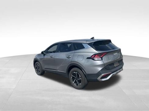 Used 2023 Kia Sportage LX image 9