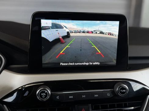 Used 2022 Ford Escape SE w/ SE Sport Appearance Package image 30