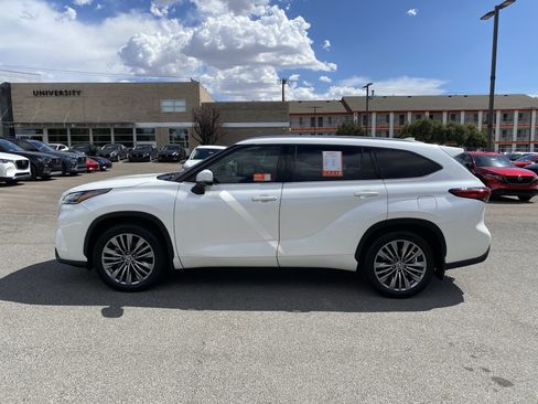 Used 2021 Toyota Highlander Platinum AWD/4WD image 54