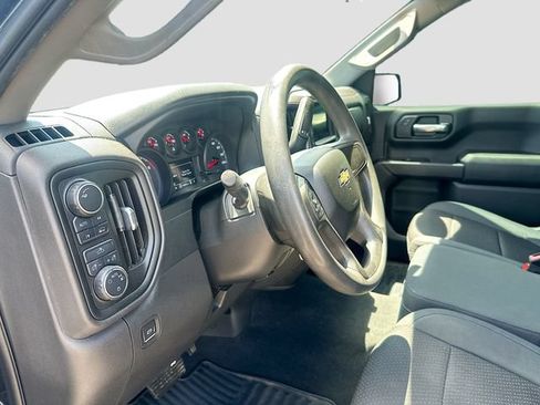 Used 2019 Chevrolet Silverado 1500 Custom w/ Custom Value Package AWD/4WD image 10