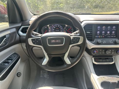 Used 2020 GMC Acadia SLT w/ Driver Alert Package II FWD image 24