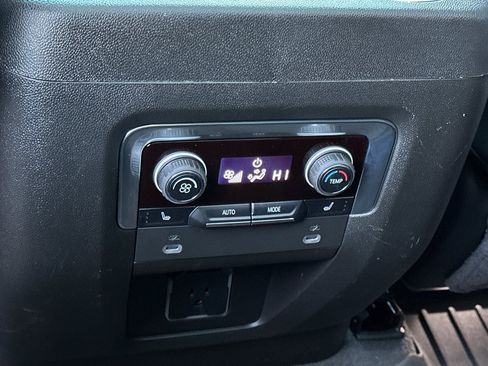 Used 2022 Chevrolet Tahoe Premier image 43