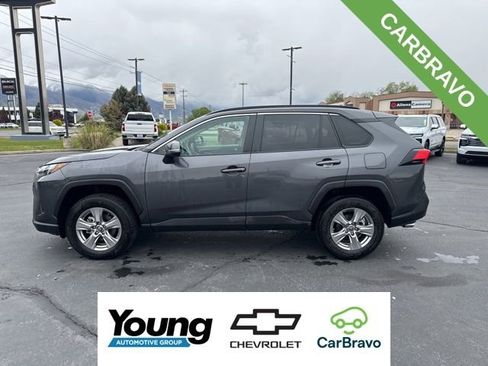 Used 2025 Toyota RAV4 XLE AWD/4WD image 4