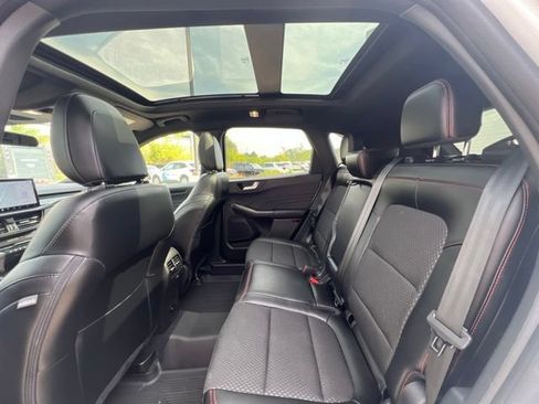 Used 2023 Ford Escape ST-Line w/ Tech Pack #1 AWD/4WD image 18