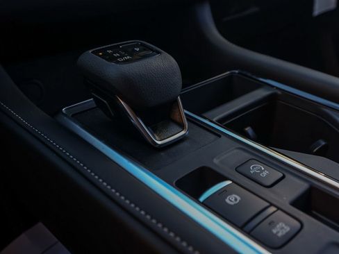 New 2025 Nissan Pathfinder SV image 31