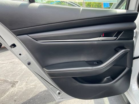 Used 2024 MAZDA MAZDA3 s FWD image 19