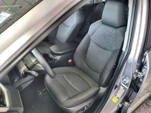 Used 2025 Toyota RAV4 XLE FWD image 11