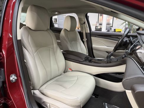 Used 2017 Buick LaCrosse Preferred image 17