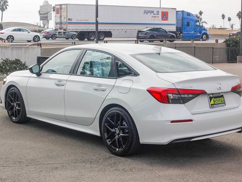 Used 2024 Honda Civic Sport image 8