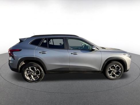 Used 2025 Chevrolet Trax LT image 16