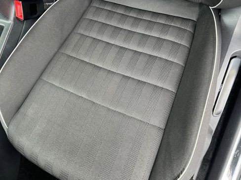 Used 2019 Volkswagen Jetta GLI FWD image 11