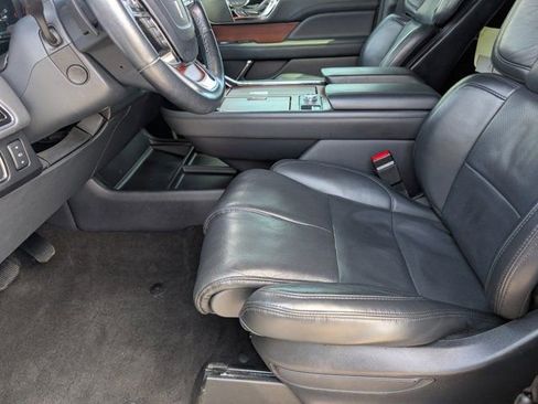 Used 2022 Lincoln Navigator Reserve RWD image 15