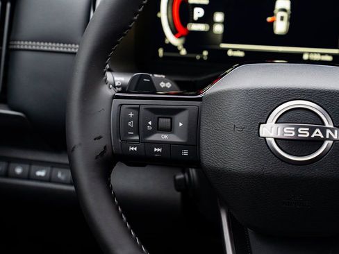 New 2026 Nissan Pathfinder SL image 16