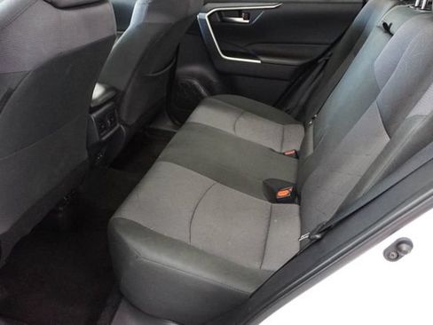 Used 2025 Toyota RAV4 XLE AWD/4WD image 10