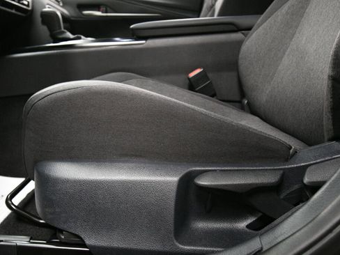 Certified 2025 Toyota Camry LE image 10