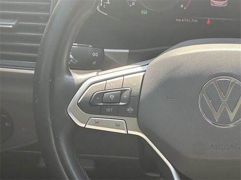 Used 2021 Volkswagen Atlas SEL Premium image 25