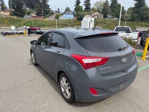 Used 2013 Hyundai Elantra GT FWD image 2