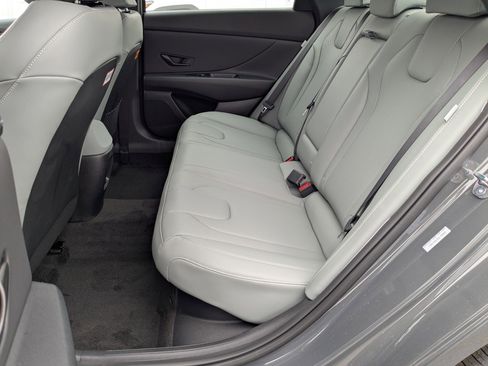 New 2025 Hyundai Elantra Limited FWD image 20
