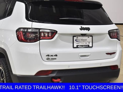 Used 2025 Jeep Compass Trailhawk AWD/4WD image 32