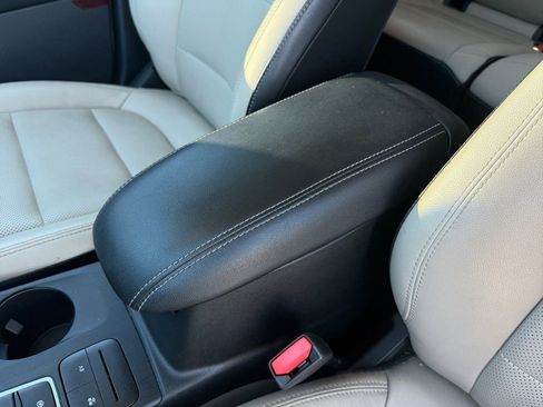 Used 2022 Ford Escape SEL w/ Technology Package image 23