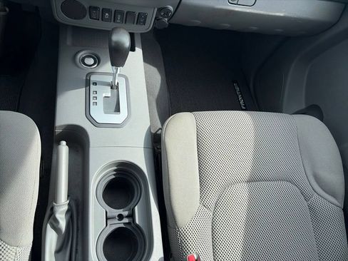 Used 2021 Nissan Frontier SV RWD image 19