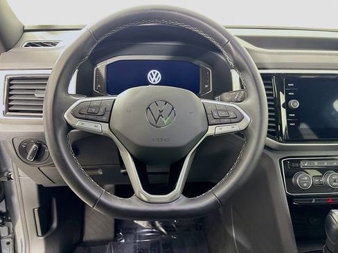 Used 2023 Volkswagen Atlas Cross Sport SE image 12