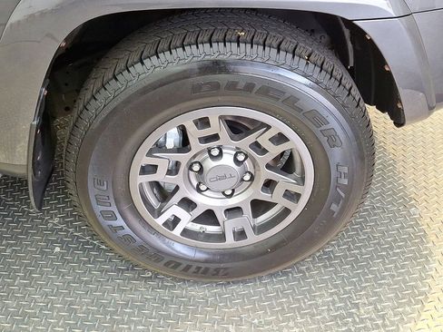 Used 2021 Toyota 4Runner Venture image 27