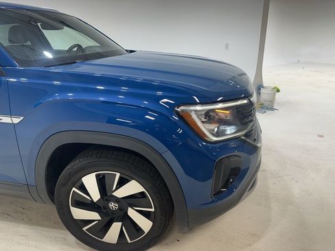 Used 2025 Volkswagen Atlas Cross Sport SE image 18