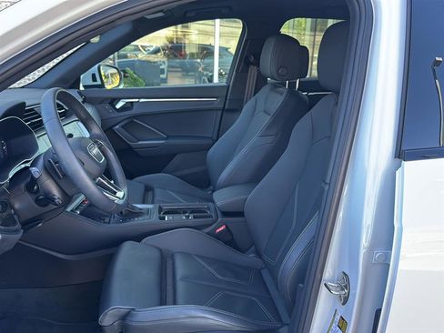 Used 2025 Audi Q3 2.0T Premium w/ Convenience Package image 12