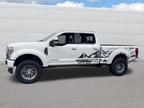 Used 2022 Ford F350 Platinum w/ FX4 Off-Road Package image 2