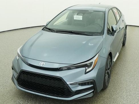 Used 2026 Toyota Corolla SE w/ SE Premium Package FWD image 52