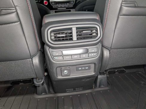 Used 2024 Honda Passport Black Edition image 22