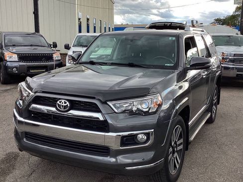Used 2014 Toyota 4Runner Limited AWD/4WD image 2