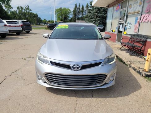 Used 2013 Toyota Avalon Limited FWD image 2