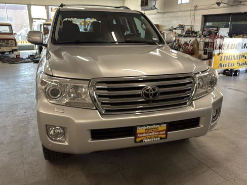 Used 2013 Toyota Land Cruiser AWD/4WD image 77