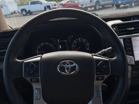 Used 2021 Toyota 4Runner SR5 Premium w/ Moonroof Package AWD/4WD image 15