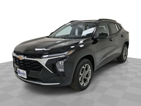 New 2026 Chevrolet Trax LT image 1