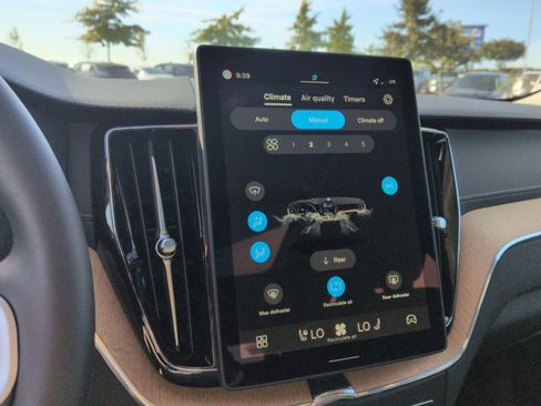 New 2026 Volvo XC60 B5 Ultra w/ Protection Package Premier image 21