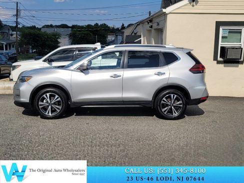 Used 2019 Nissan Rogue SV w/ Premium Package AWD/4WD image 8