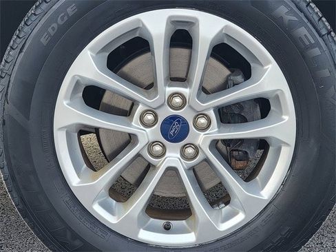 Certified 2022 Ford Escape SE image 17