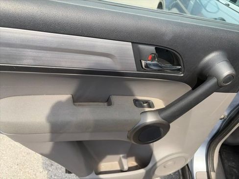 Used 2010 Honda CR-V LX image 12