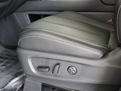 Used 2025 INFINITI QX60 Pure AWD/4WD image 24