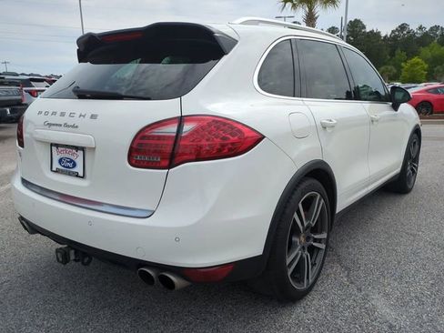 Used 2011 Porsche Cayenne Turbo AWD/4WD image 4