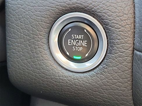 Certified 2023 GMC Yukon Denali image 17