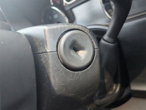 Used 2018 GMC Sierra 1500 SLE w/ SLE Value Package image 17